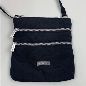Baggallini Black Silver Zip Crossbody Bag Nylon Pockets Lightweight